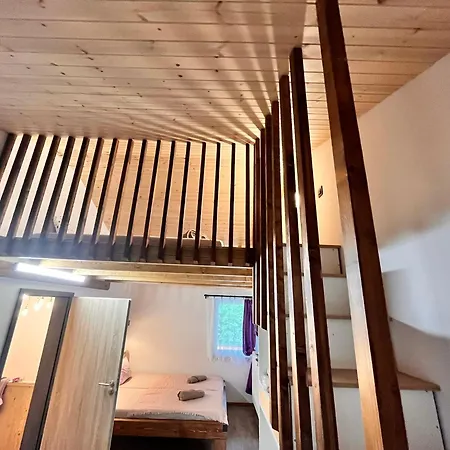 Pod Houbovym Vrchem 2 *