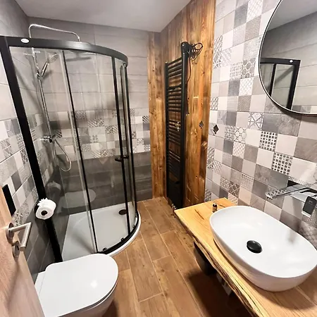 Pod Houbovym Vrchem 2 بيت خشبي *