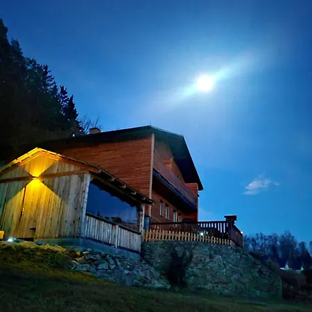 Lodge Pod Houbovym Vrchem 2 Horní Planá