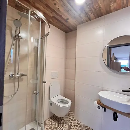 Pod Houbovym Vrchem 2 بيت خشبي *