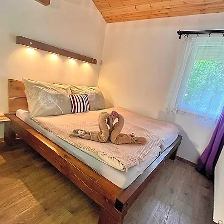 Lodge Pod Houbovym Vrchem 2 Horní Planá