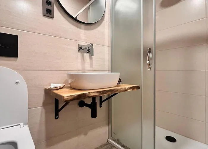 山林小屋 Pod Houbovym Vrchem 2 *